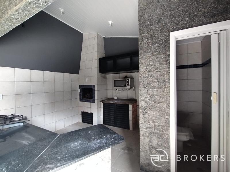 CASA COM PISCINA E VARANDA GOURMET 6