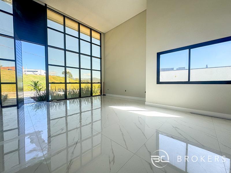 REC�M ENTREGUE, CASA AMPLA 9