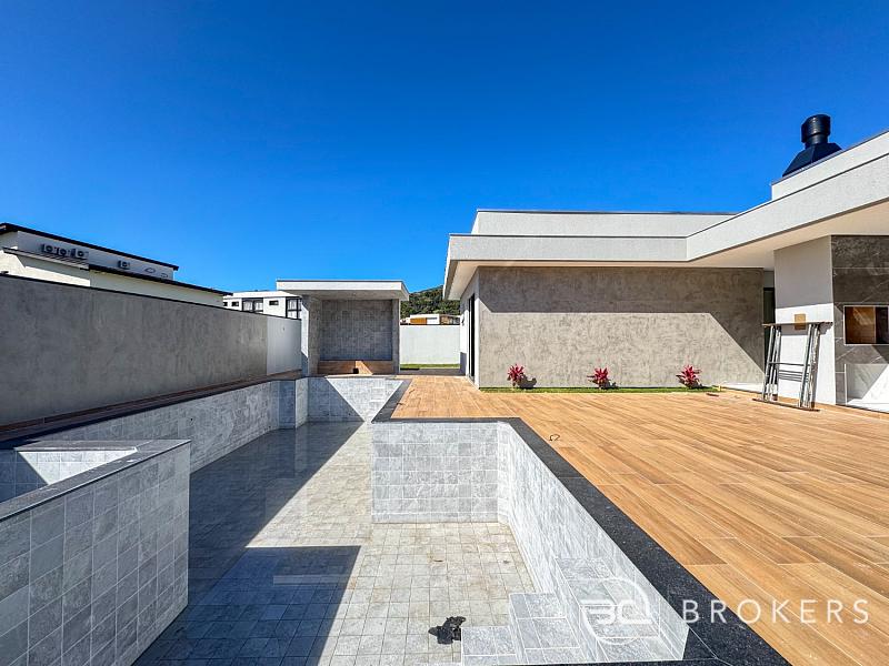 REC�M ENTREGUE, CASA AMPLA 3
