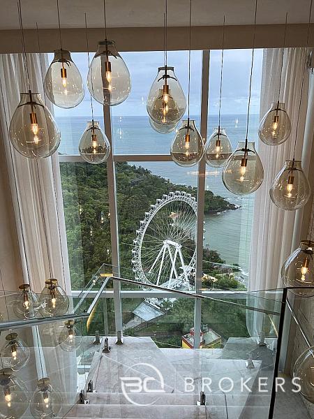FRENTE MAR - DUPLEX DE 540 M� 2