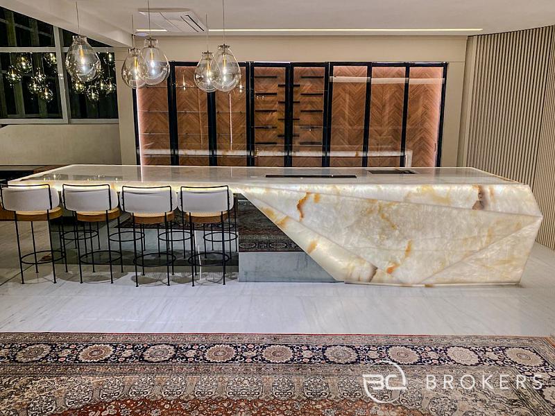 FRENTE MAR - DUPLEX DE 540 M� 4