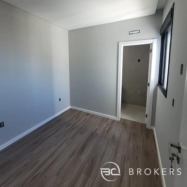 TRIPLEX EM BALNE�RIO CAMBORI� 13