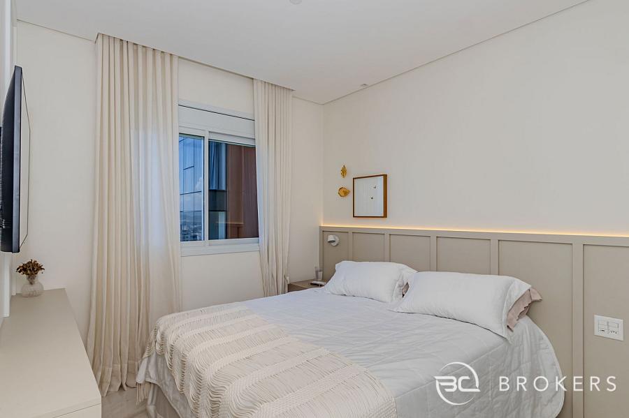 FRENTE MAR, EMBRAED, 05 SU�TES 24