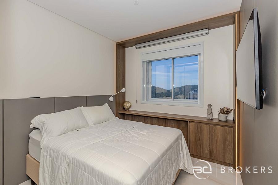 FRENTE MAR, EMBRAED, 05 SU�TES 26
