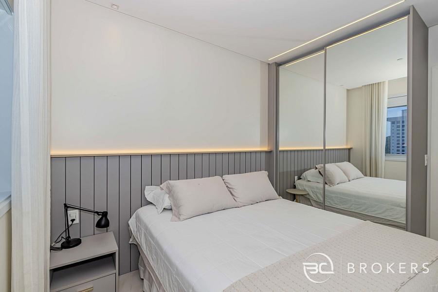 FRENTE MAR, EMBRAED, 05 SU�TES 29