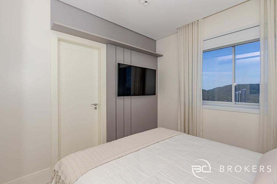 FRENTE MAR, EMBRAED, 05 SU�TES 15