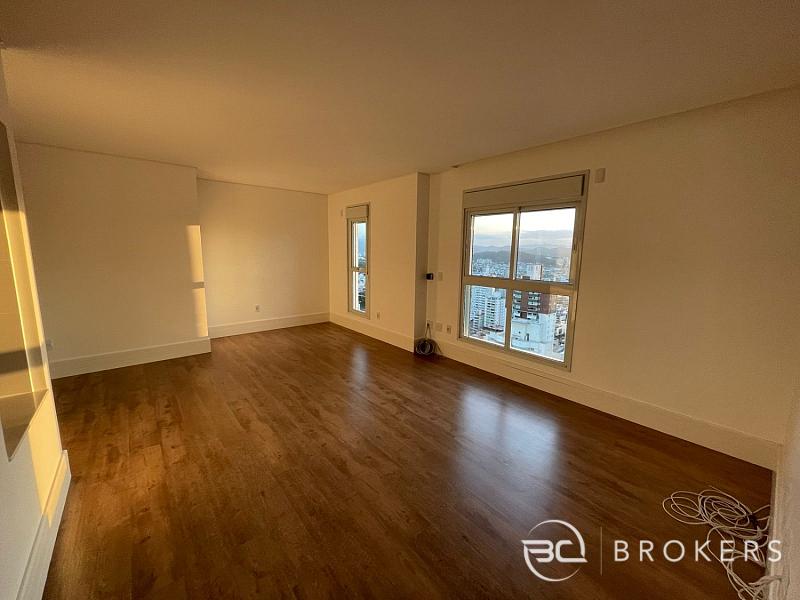 COBERTURA DUPLEX, PR�XIMO AO MAR, CENTRO 13