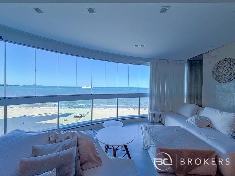 FRENTE MAR COM 5 SU�TES 1