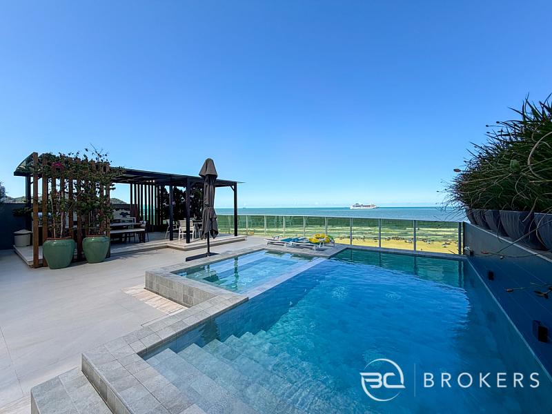 FRENTE MAR COM PISCINA PRIVATIVA 5 SU�TES 2