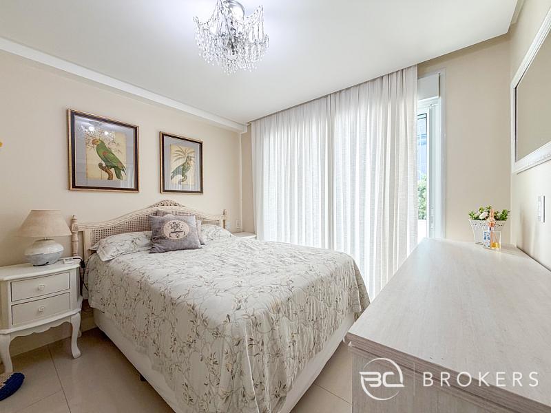FRENTE MAR COM PISCINA PRIVATIVA 5 SU�TES 19