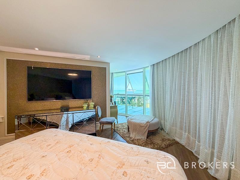 FRENTE MAR COM PISCINA PRIVATIVA 5 SU�TES 16