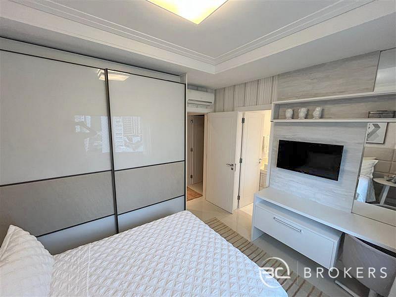 ANDAR ALTO | FRENTE MAR - EMBRAED 13