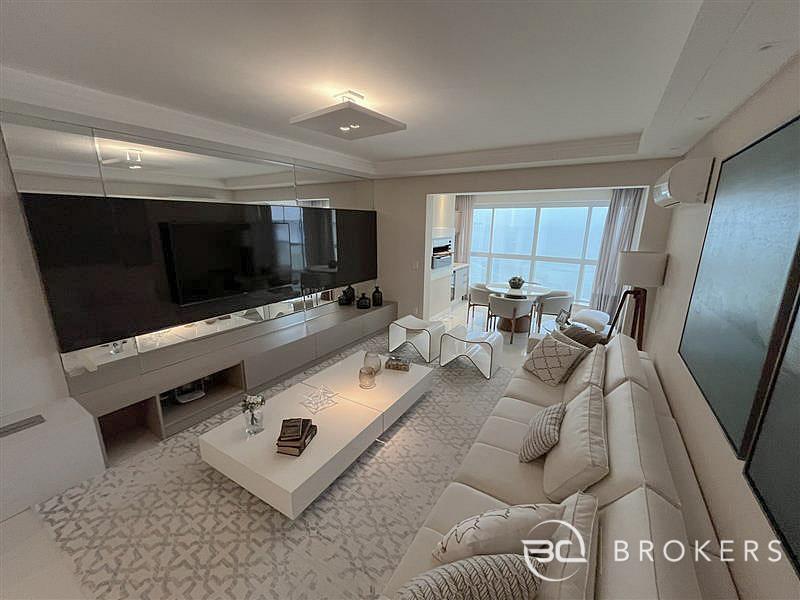 ANDAR ALTO | FRENTE MAR - EMBRAED 7