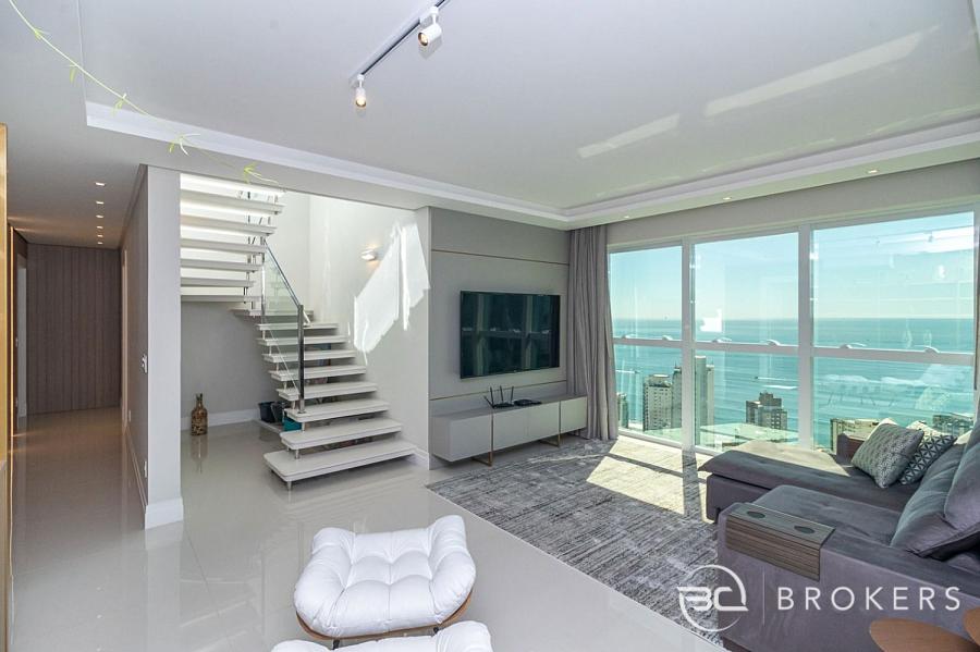 COBERTURA COM VISTA MAR, MOBILIADO E DECORADO 1