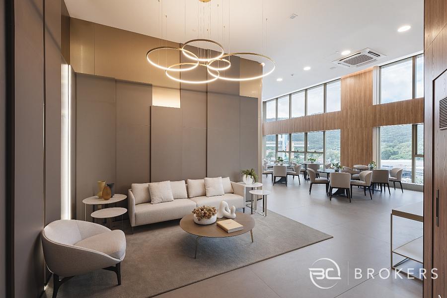 PENTHOUSE YACHTHOUSE 80 ANDARES 35