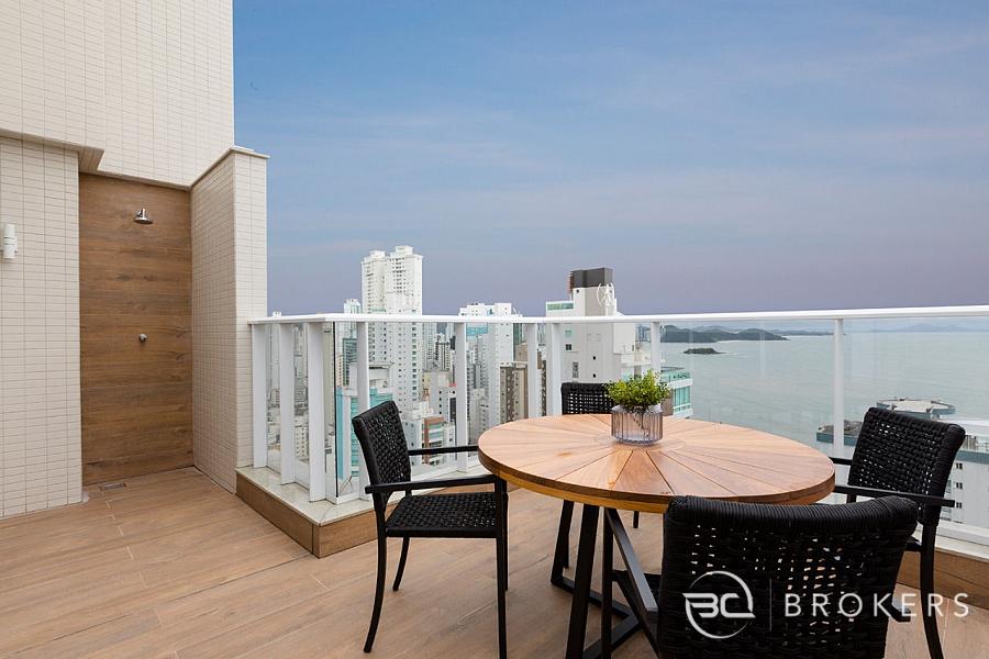 PISCINA PRIVATIVA COM VISTA PARA O MAR 12