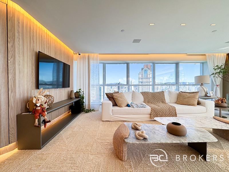 ANDAR ALTO, VISTA PANOR�MICA, MOBILIADO E DECORADO 8