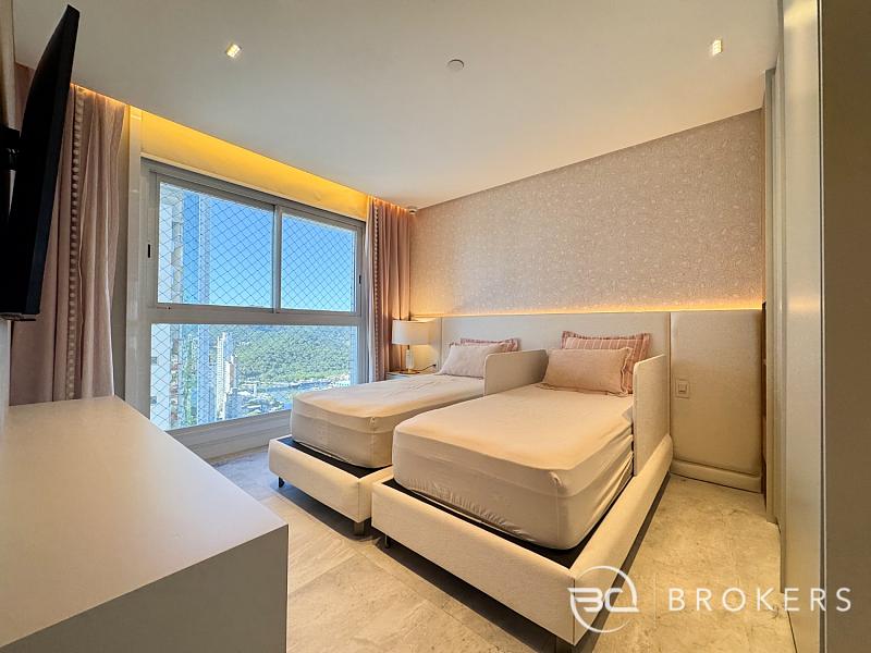ANDAR ALTO, VISTA PANOR�MICA, MOBILIADO E DECORADO 18