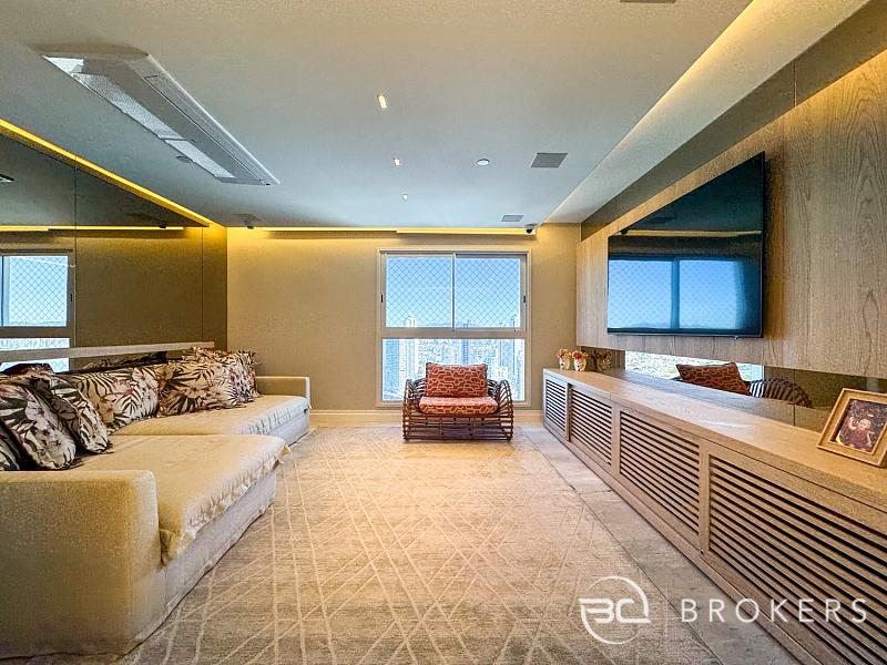 ANDAR ALTO, VISTA PANOR�MICA, MOBILIADO E DECORADO 17