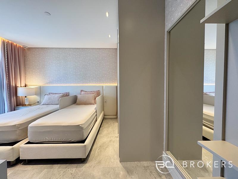 ANDAR ALTO, VISTA PANOR�MICA, MOBILIADO E DECORADO 24