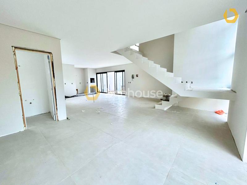 Casa moderna com 4 vagas de garagem. — foto 9