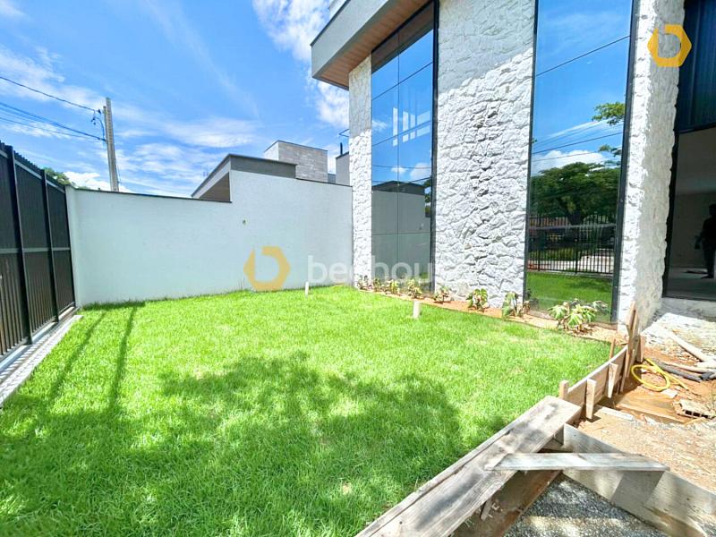 Casa moderna com 4 vagas de garagem. — foto 3