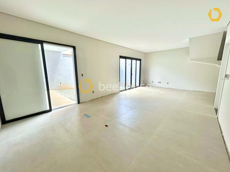 Condomínio com apenas 3 unidades ! Perfeita para quem valoriza privacidade — foto 3