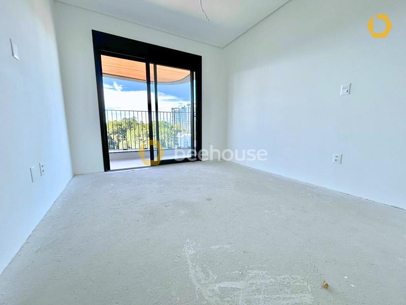 Apartamento amplo em rua tranquila, 4 suítes, 3 vagas de garagem em home clube — foto 13