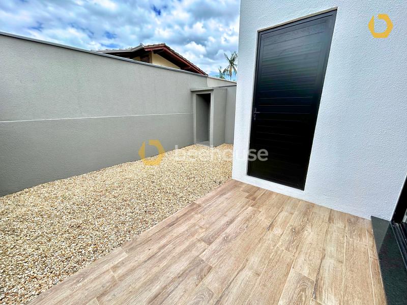 Próximo ao colégio Católica (Machado de Assis) — foto 17