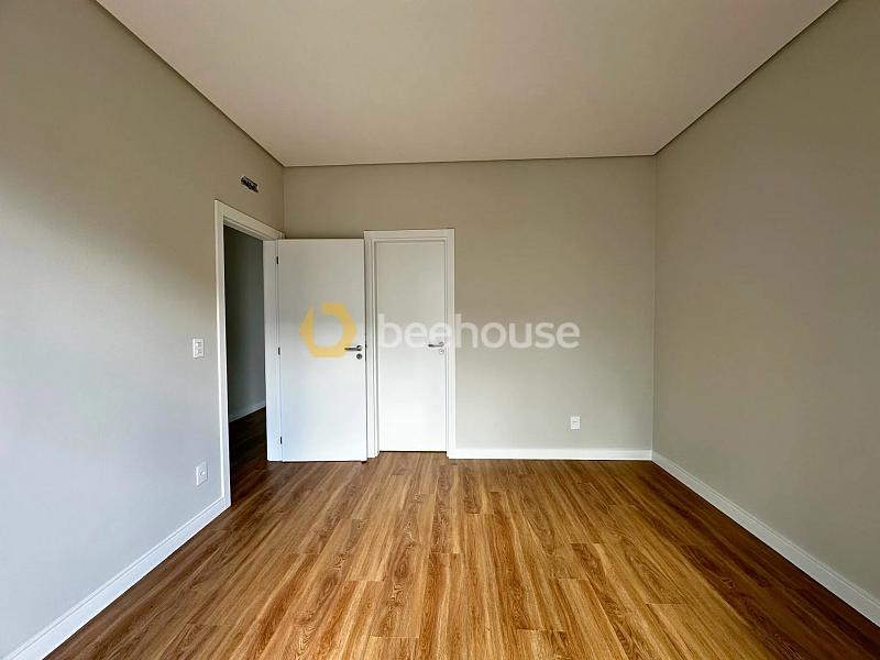 Casa com 4 dormitórios à venda no Quinte Essence — foto 34