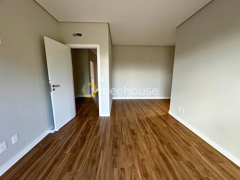 Casa com 4 dormitórios à venda no Quinte Essence — foto 24