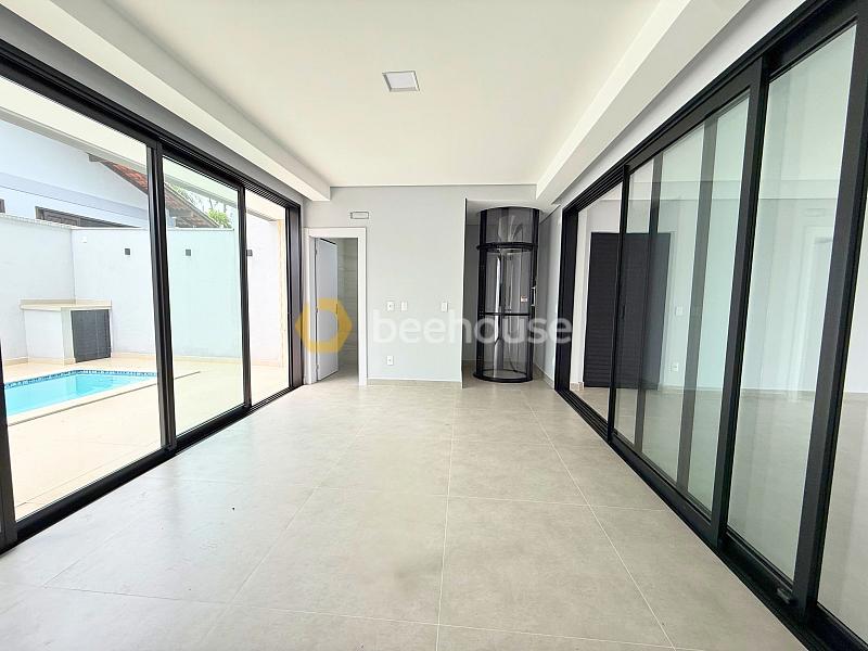Triplex com Elevador - Cond. Fechado — foto 2