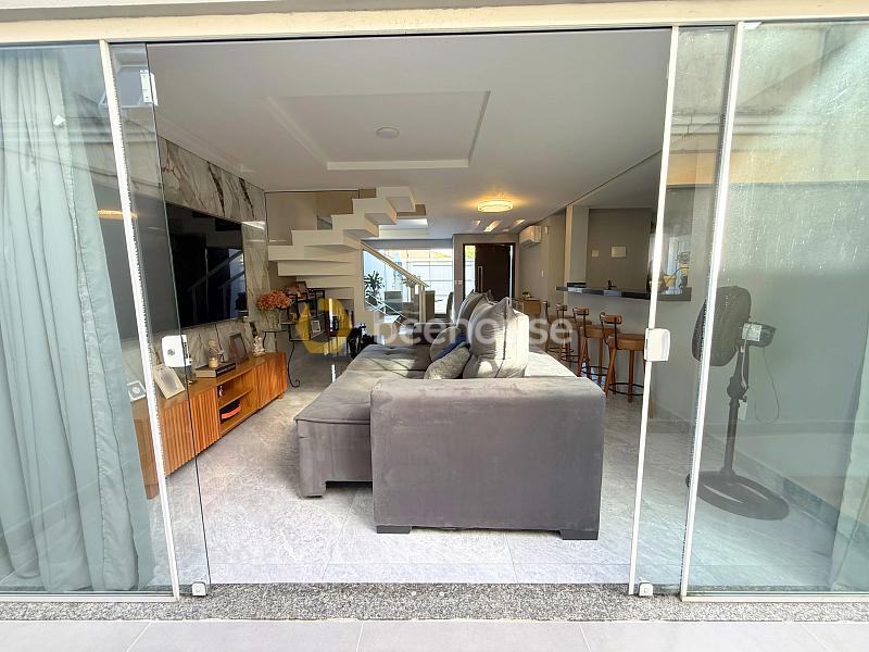 Belissimo Sobrado composto por uma suíte mais 2 dormitórios — foto 12