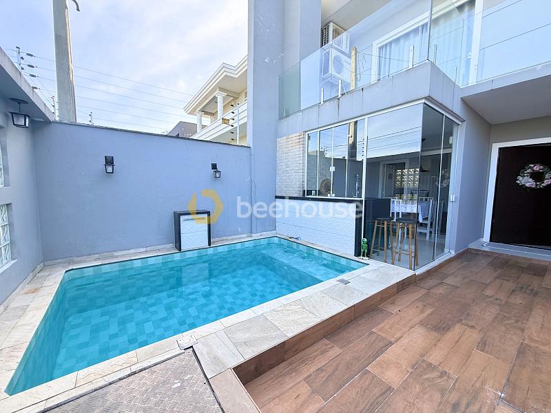 Belissimo Sobrado composto por uma suíte mais 2 dormitórios — foto 3