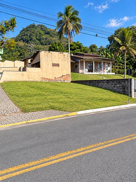 Terreno de 149 m� | Construir ou Investir 1
