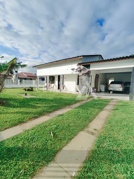 Casa de esquina no centro de Arroio do Sal — foto 4