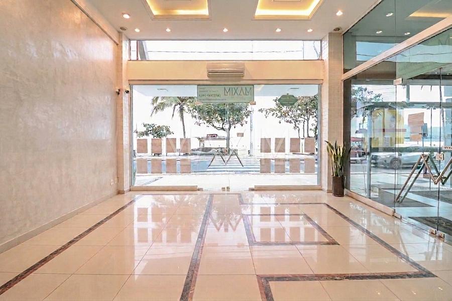 Sala comercial frente ao mar 1