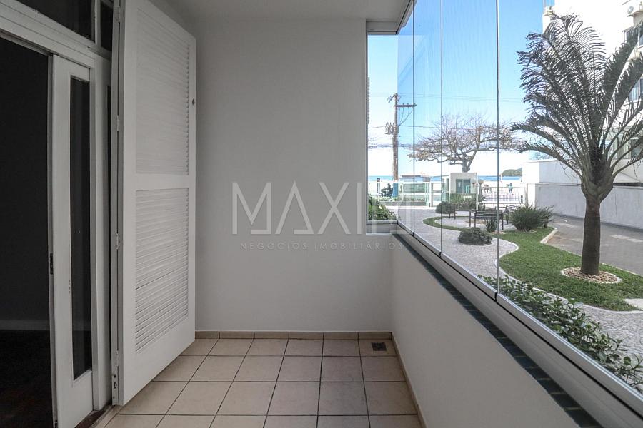 Apartamento lateral ao mar 1