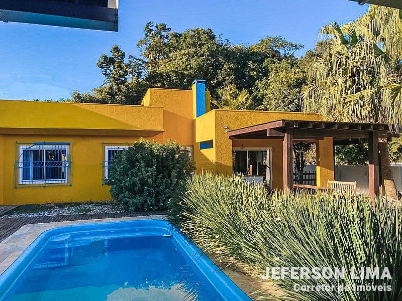 🏡 CASA COM PISCINA EM AMPLO TERRENO DE 460 M� | 3 DORMIT�RIOS | ITACOLOMI � BALNE�RIO PI�ARRAS 1