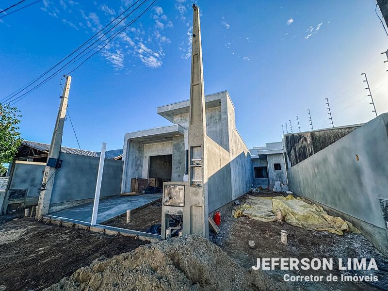 Casa � Venda em Itajub�, Barra Velha | 2 Quartos e Su�te Pr�xima � Avenida Simas 1