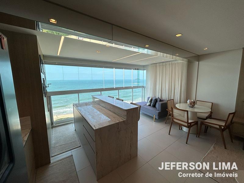 Venice Home Club | Apartamento Frente-Mar com 3 Su�tes, 137 m� e 2 Vagas a Apenas 50 Metros da Praia 1