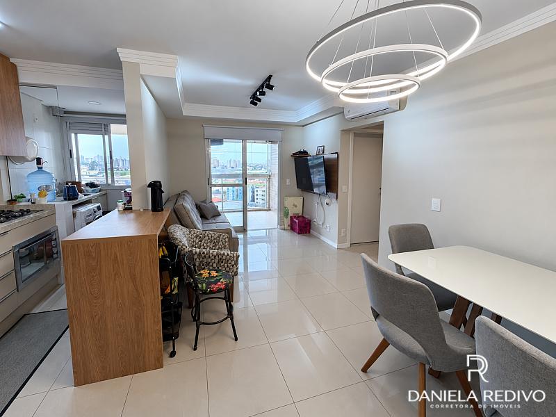 Apartamento em 2 Dormit�rios com Su�te, em S�o Jos�, Sc 6