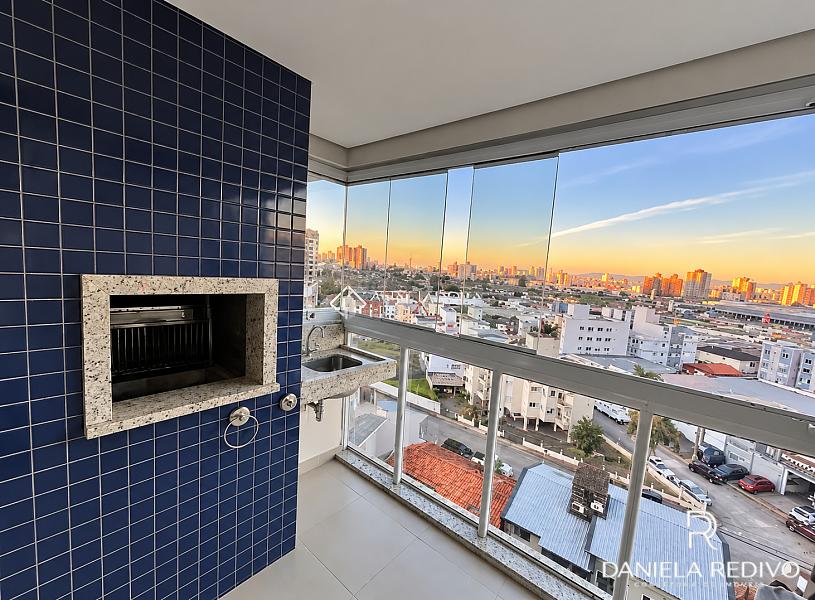 Apartamento em 2 Dormit�rios com Su�te, em S�o Jos�, Sc 8