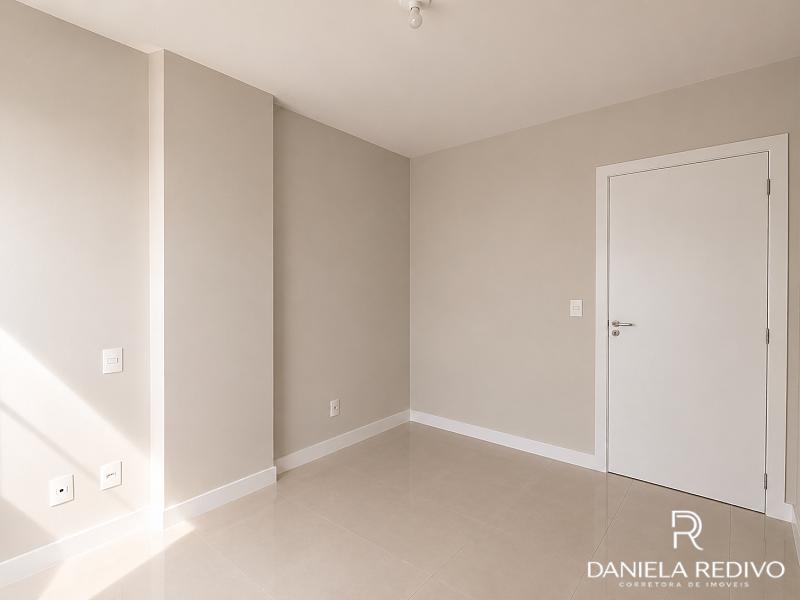 Apartamento � venda | 3 dormit�rios (1 su�te) 2 vagas, Estreito Florian�polis 23