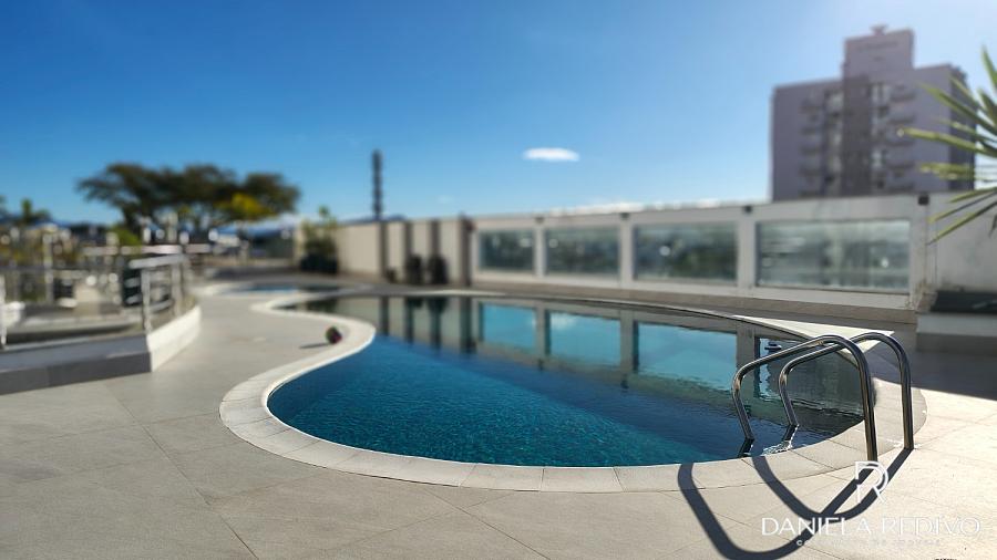 Apartamento � venda | 3 dormit�rios (1 su�te) 2 vagas, Estreito Florian�polis 30