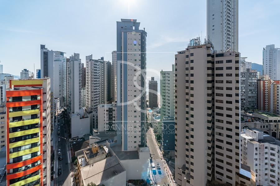 Apartamento Quadra Mar, 3 suítes,  Edifício Cartagena em Balneário Camboriú — foto 3