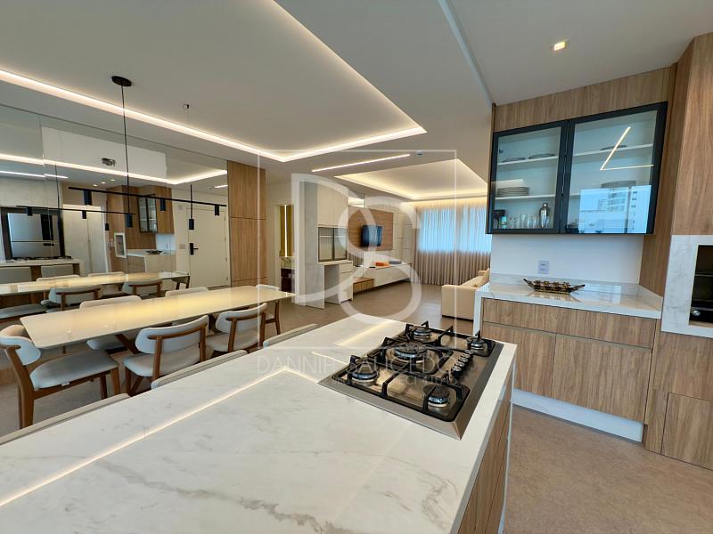 Loca��o anual apartamento com 4 su�tes em Balne�rio Cambori�. 1