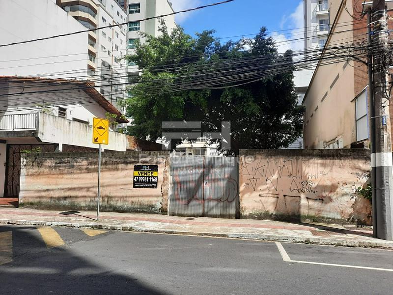 Terreno com frente para ruas 620 e 700 em Balneário Camboriú — foto 4
