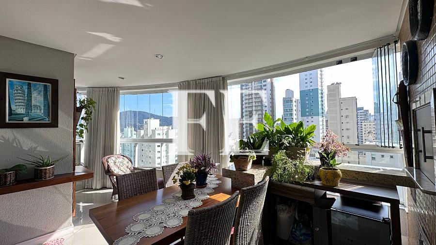 OPORTUNIDADE A VENDA FACE NORTE COM 2 SUÍTES EM BALNÉARIO CAMBORIÚ — foto 5