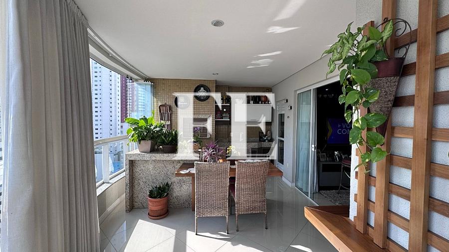 OPORTUNIDADE A VENDA FACE NORTE COM 2 SUÍTES EM BALNÉARIO CAMBORIÚ — foto 4